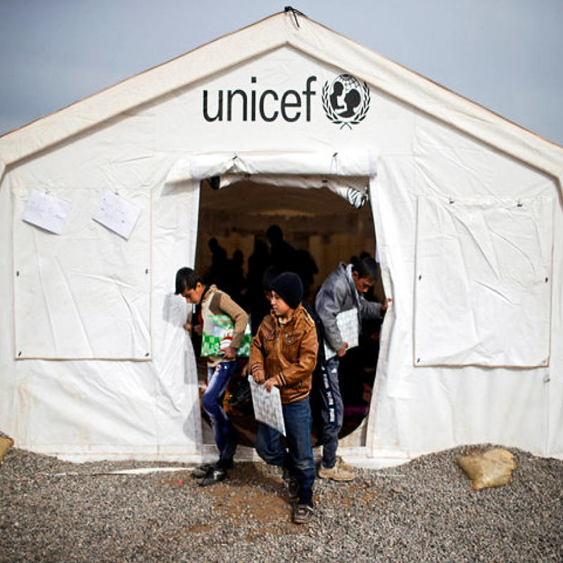 Tienda multifuncional Huggy estándar UNICEF de 24m²
