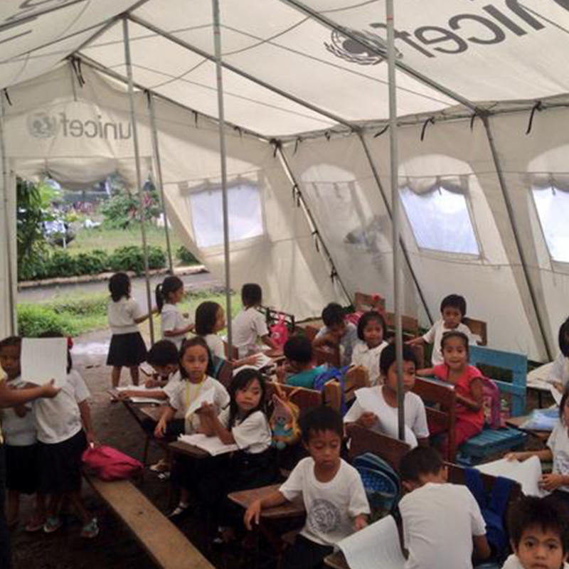 Tienda multifuncional Huggy resistente al fuego estándar UNICEF de 42m²
