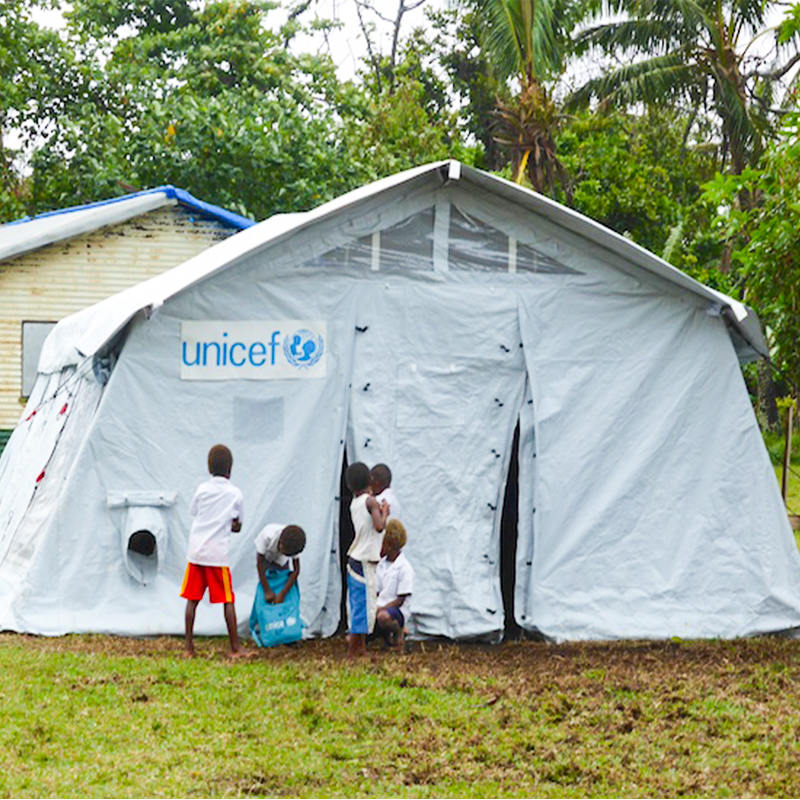 Tienda multifuncional de 42m², tienda tipo hub estándar UNICEF con cubierta de sombra integrada/removible